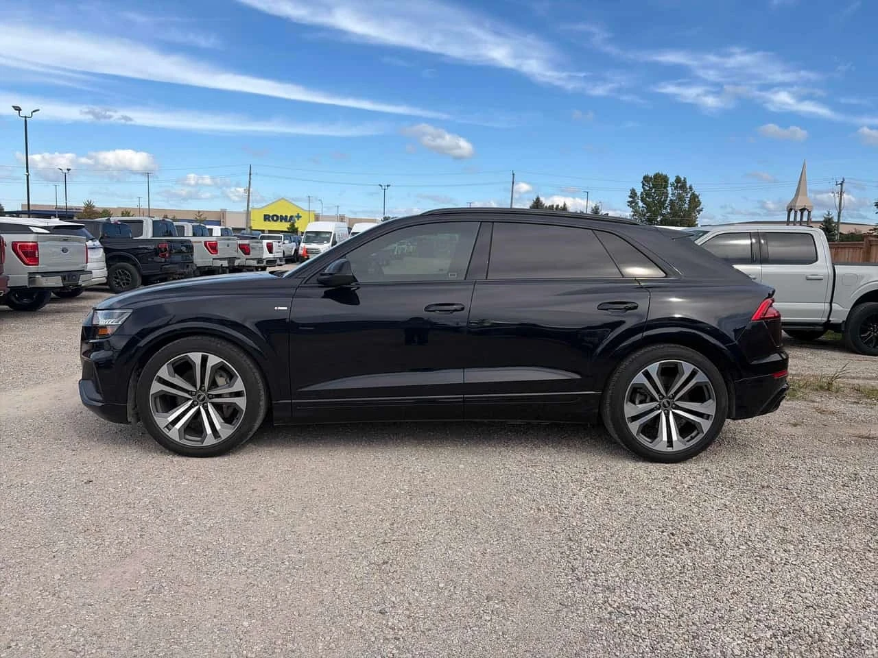 Audi Q8 Technik | CARFAX | АВТОКРЕДИТ БЕЗ ПЪРВОНАЧАЛНА , снимка 3 - Автомобили и джипове - 56228354