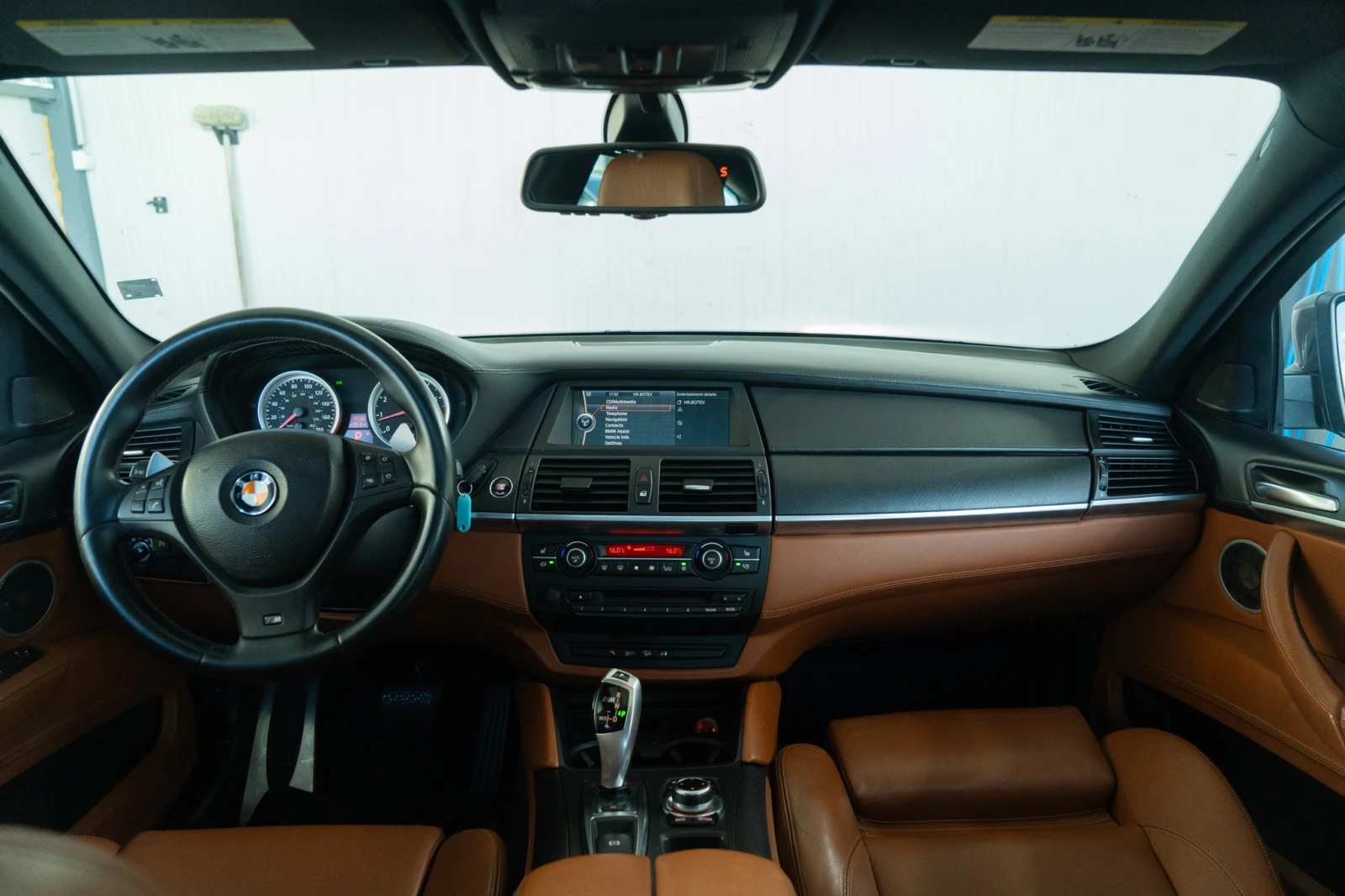 BMW X6 M-POWER = 4.4 = FULL = 555HP = ГАРАНЦИЯ = ЛИЗИНГ, снимка 11 - Автомобили и джипове - 56282389