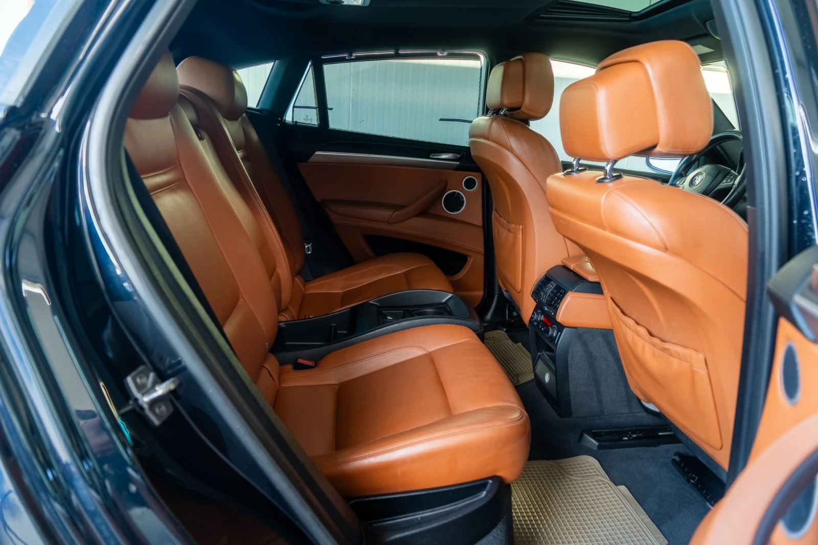 BMW X6 M-POWER = 4.4 = FULL = 555HP = ГАРАНЦИЯ = ЛИЗИНГ, снимка 9 - Автомобили и джипове - 56282389