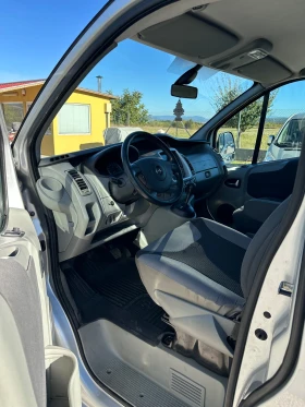 Opel Vivaro 2.5/145кс клима печка автомат 185000км, снимка 9