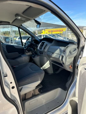 Opel Vivaro 2.5/145кс клима печка автомат 185000км, снимка 14