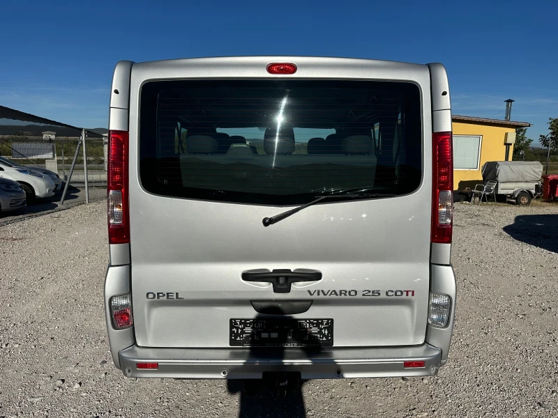 Opel Vivaro 2.5/145кс клима печка автомат 185000км, снимка 6 - Бусове и автобуси - 47438847