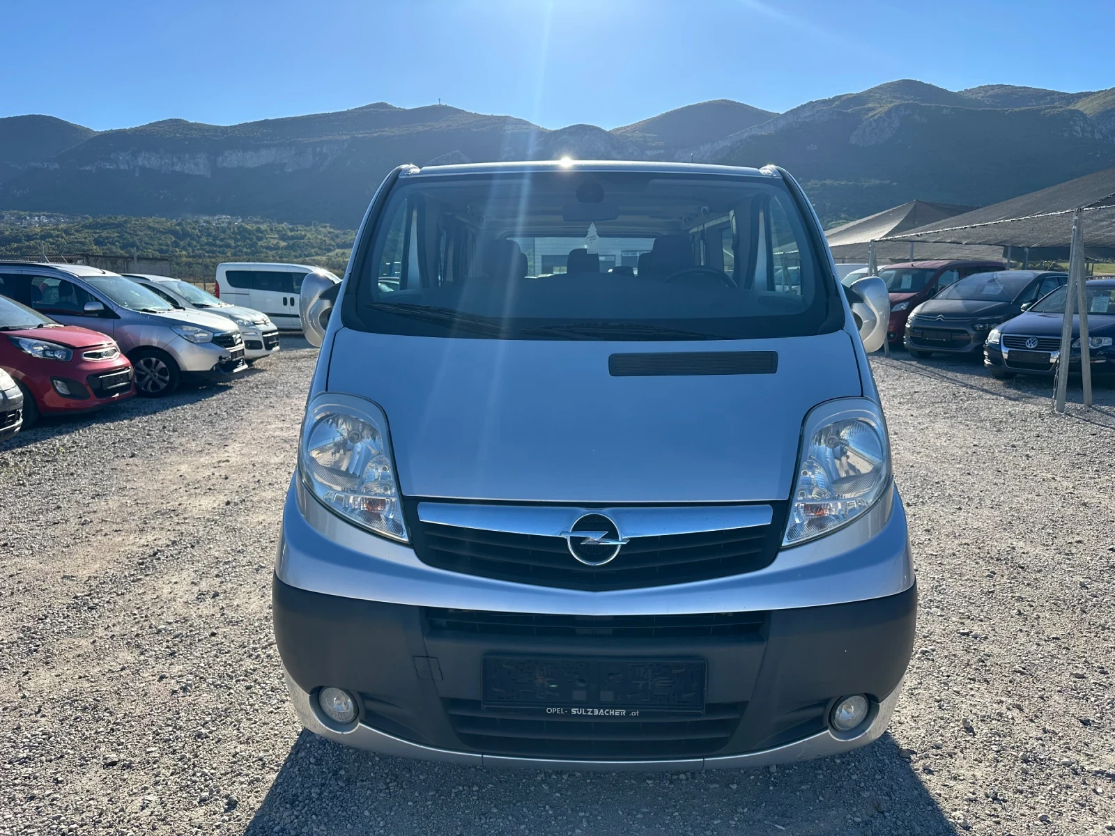 Opel Vivaro 2.5/145кс клима печка автомат 185000км - изображение 2