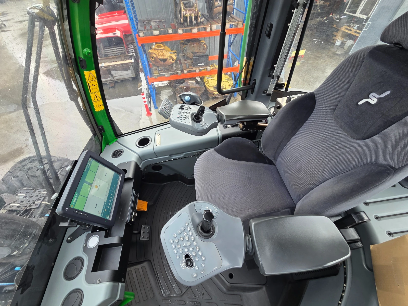 Специализирани машини Машини за дърводобив John Deere 1270 G 8W, снимка 15 - Селскостопанска техника - 56198820