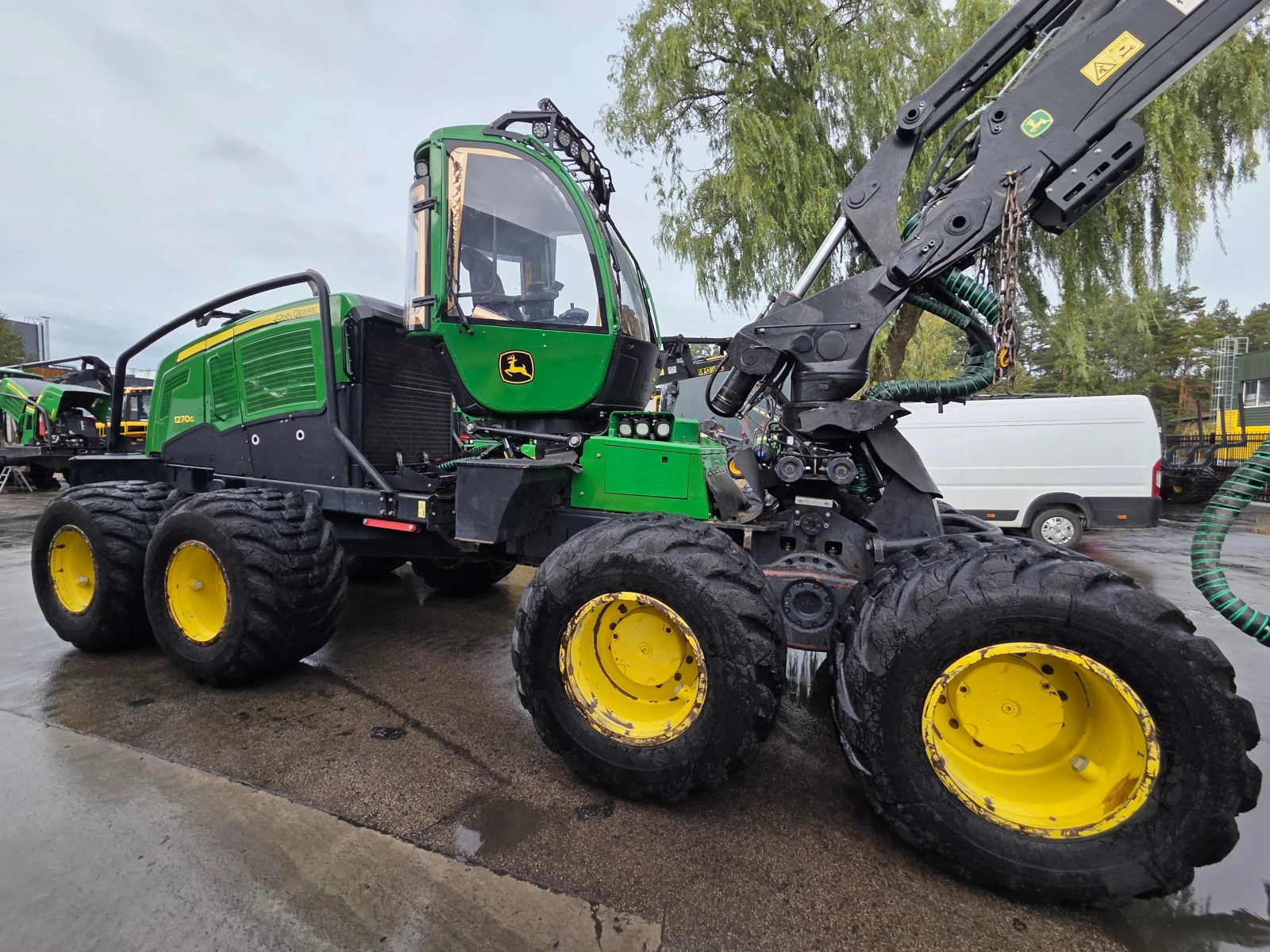 Специализирани машини Машини за дърводобив John Deere 1270 G 8W, снимка 3 - Селскостопанска техника - 56198820