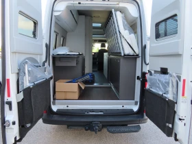 Кемпер VW Grand California 680, снимка 12