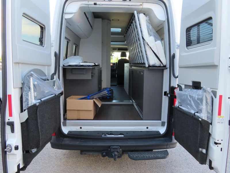 Кемпер VW Grand California 680, снимка 12 - Каравани и кемпери - 52652896