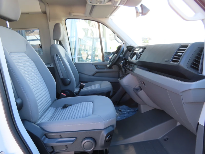 Кемпер VW Grand California 680, снимка 5 - Каравани и кемпери - 52652896