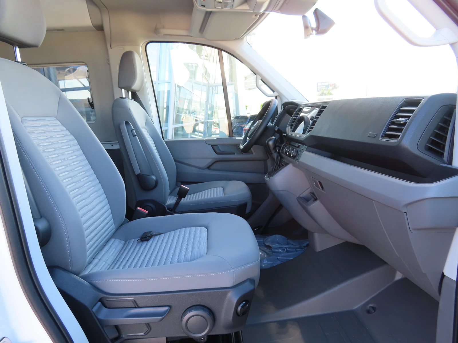 Кемпер VW Grand California 680 - изображение 5