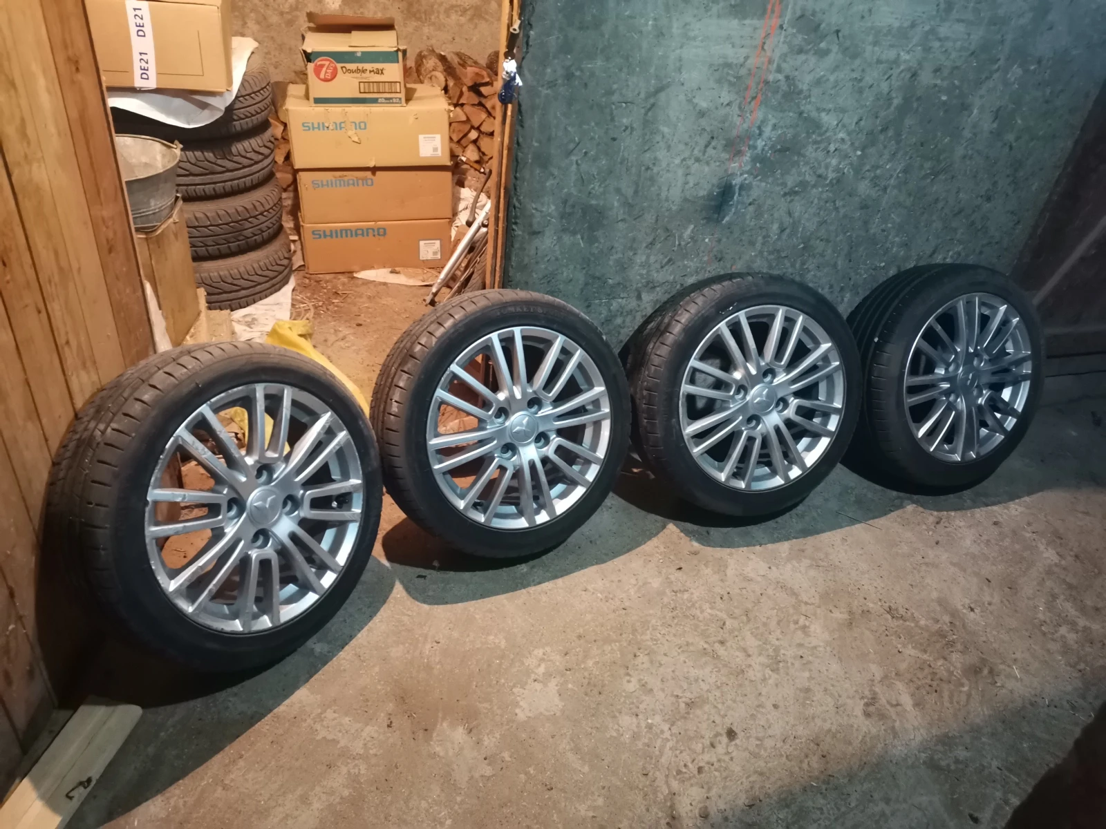 Гуми с джанти Други 205/45R16