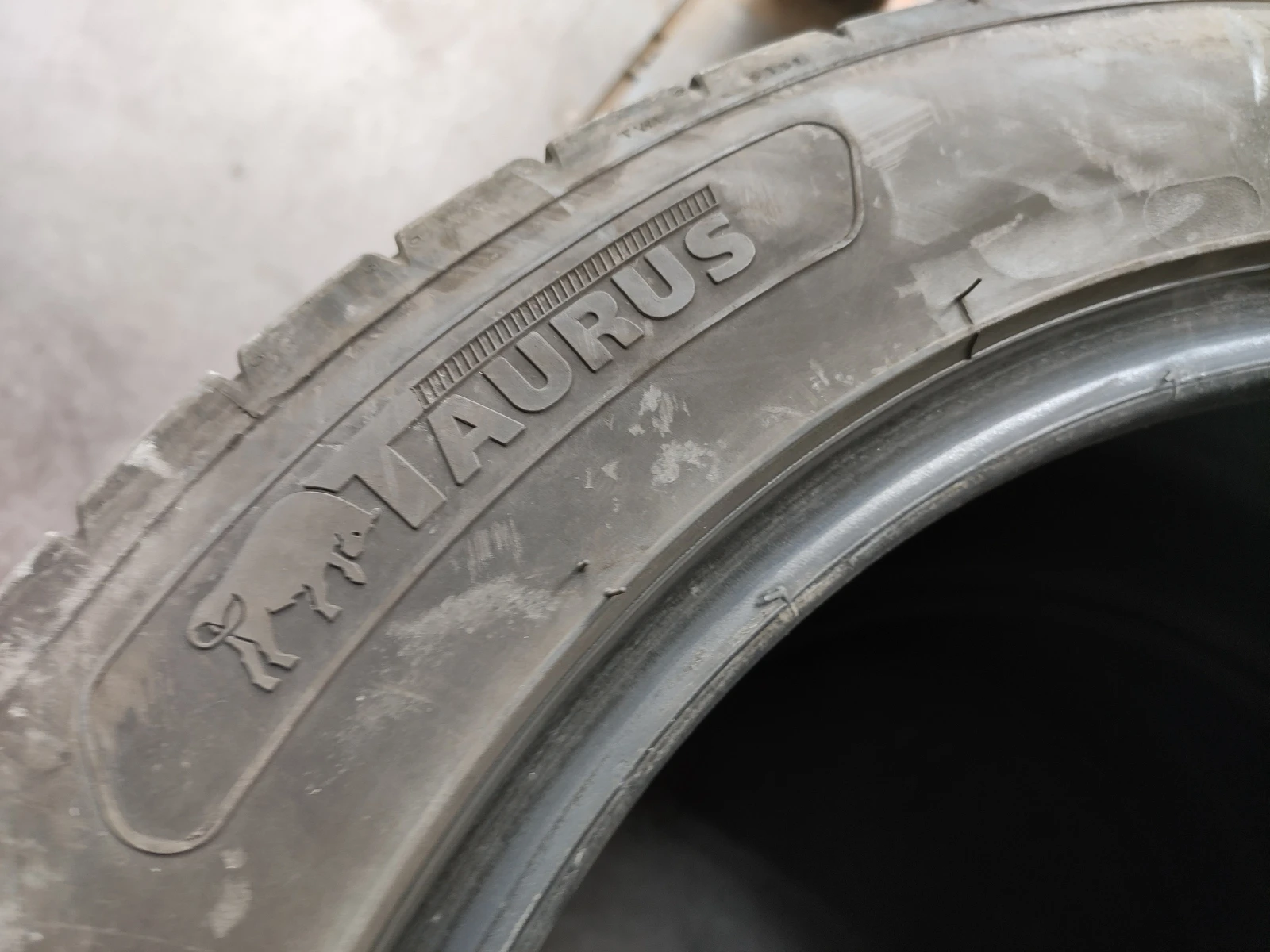 Гуми Летни 255/45R18, снимка 8 - Гуми и джанти - 54905885