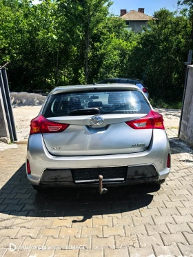 Toyota Auris Хечбек, снимка 4