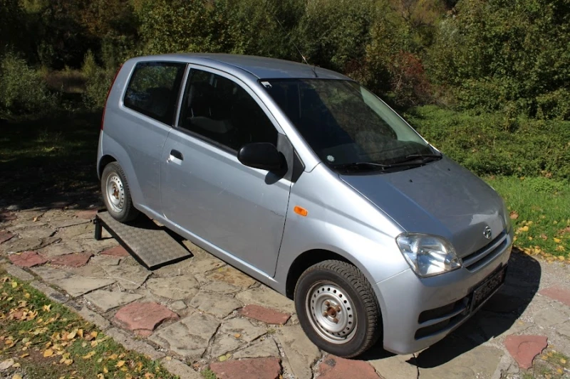 Daihatsu Cuore 1.0I РЕАЛНИ КМ, снимка 2 - Автомобили и джипове - 47403612