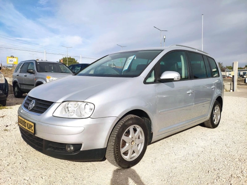 VW Touran 2.0I, снимка 3 - Автомобили и джипове - 42560376