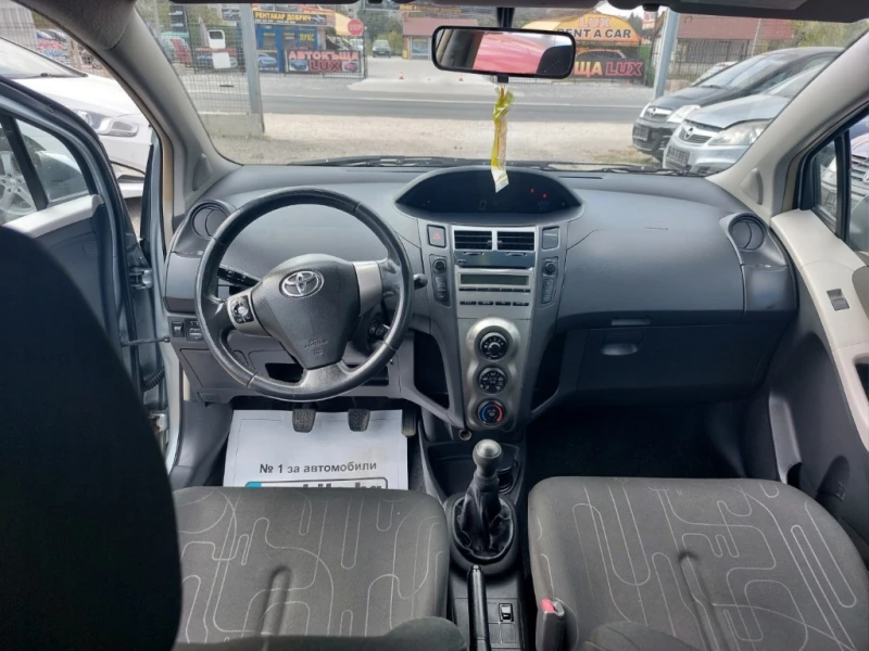 Toyota Yaris, снимка 7 - Автомобили и джипове - 47630921