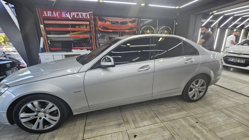 Mercedes-Benz C 220, снимка 10 - Автомобили и джипове - 47069547