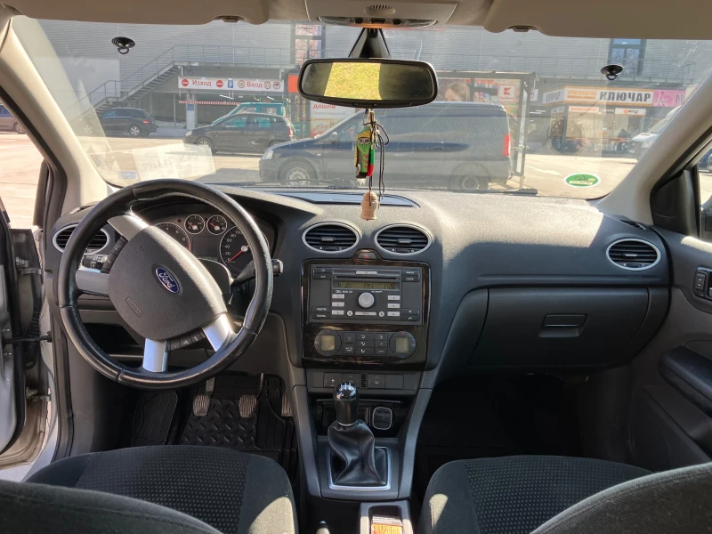 Ford Focus 1.6, снимка 7 - Автомобили и джипове - 49499936