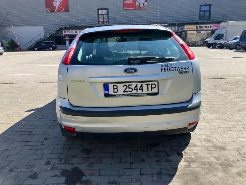 Ford Focus 1.6, снимка 4 - Автомобили и джипове - 49499936