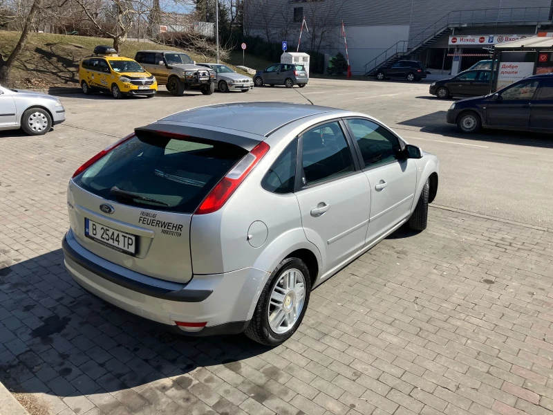 Ford Focus 1.6, снимка 5 - Автомобили и джипове - 49499936