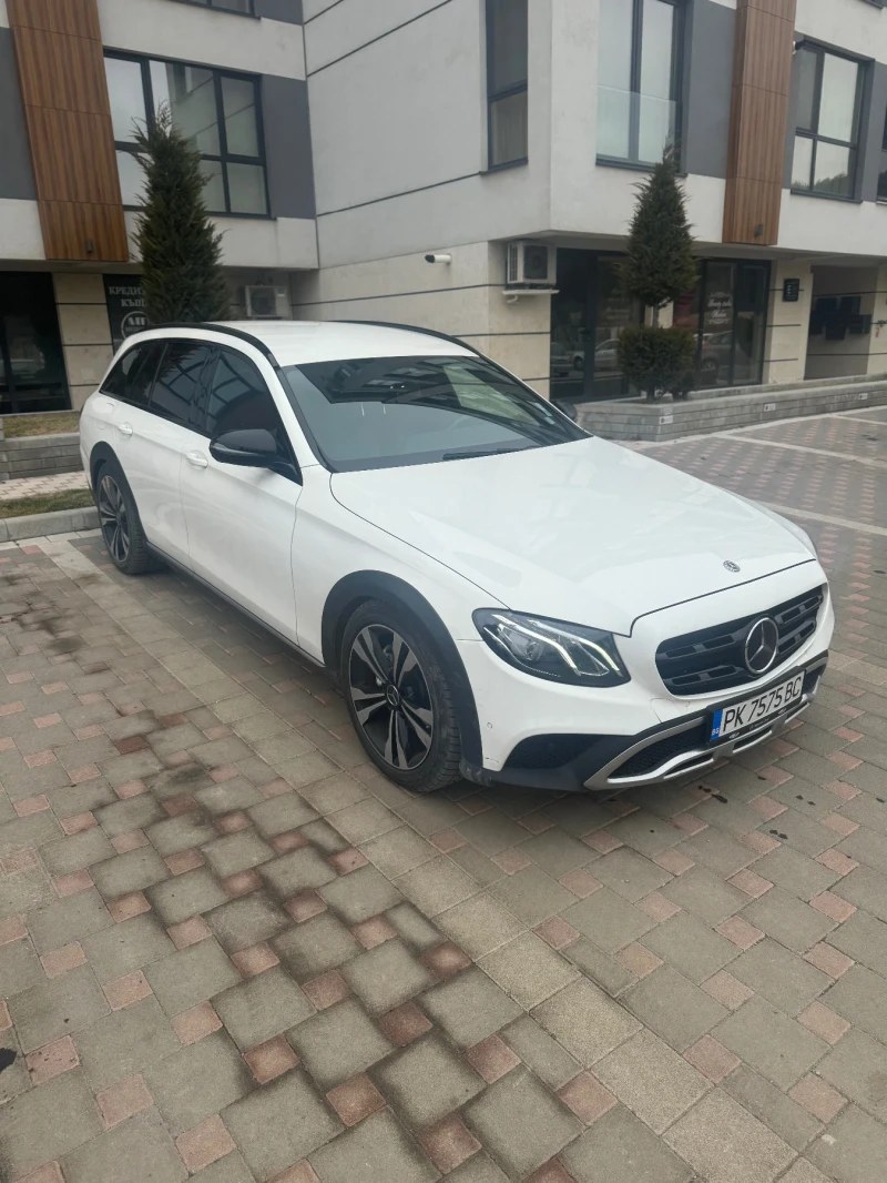 Mercedes-Benz E 220, снимка 3 - Автомобили и джипове - 52069014