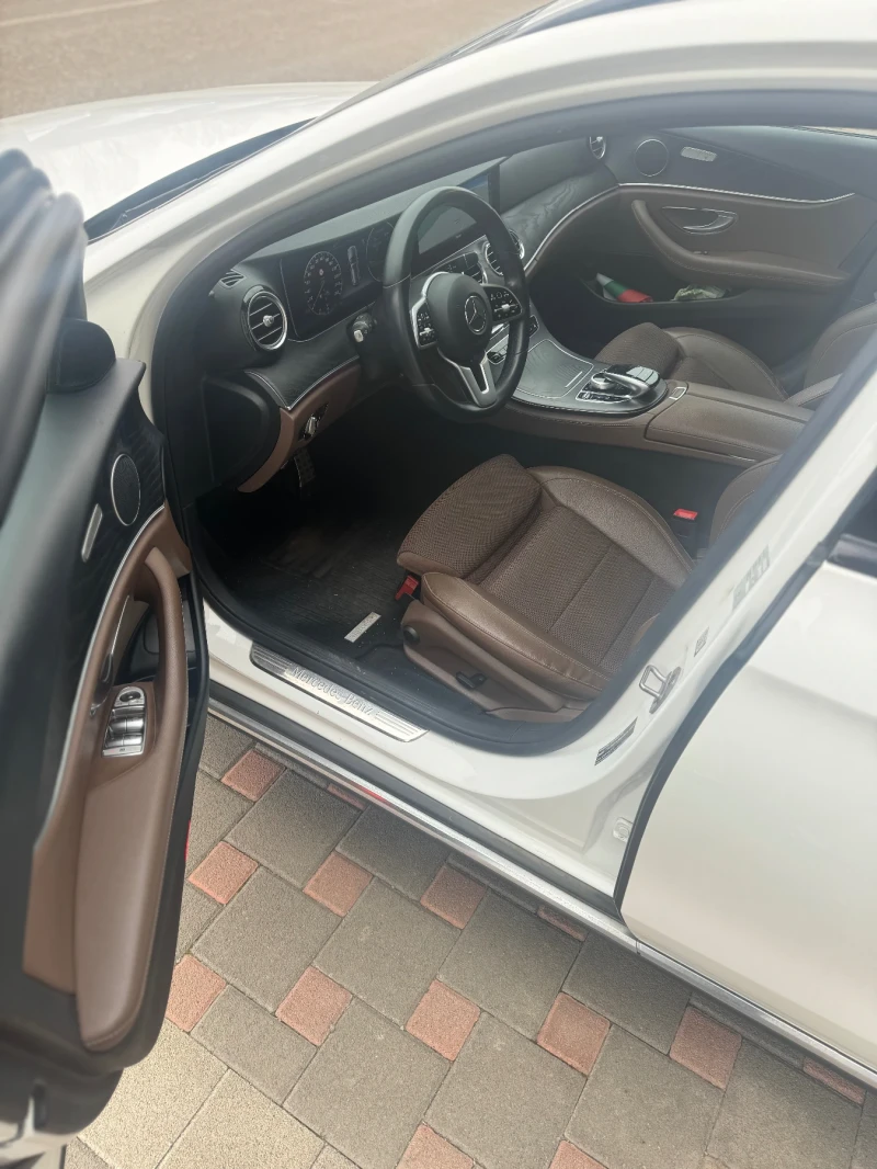 Mercedes-Benz E 220, снимка 7 - Автомобили и джипове - 52069014