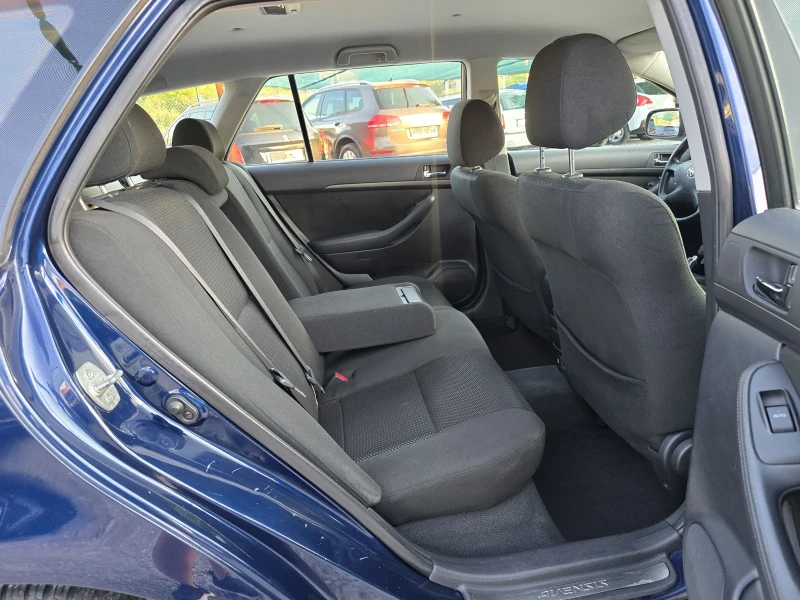 Toyota Avensis 2.0 i 147 К.С. / КЛИМАТРОНИК , снимка 11 - Автомобили и джипове - 50907988