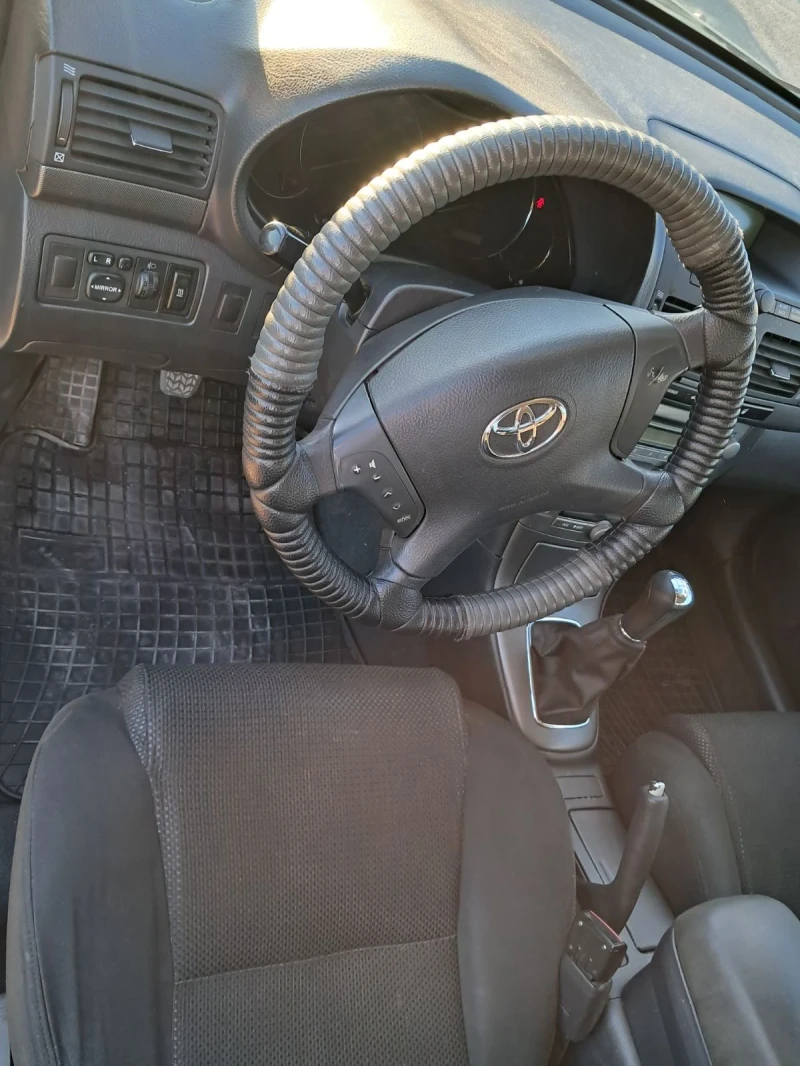 Toyota Avensis 2.0 D4D, снимка 8 - Автомобили и джипове - 51865260