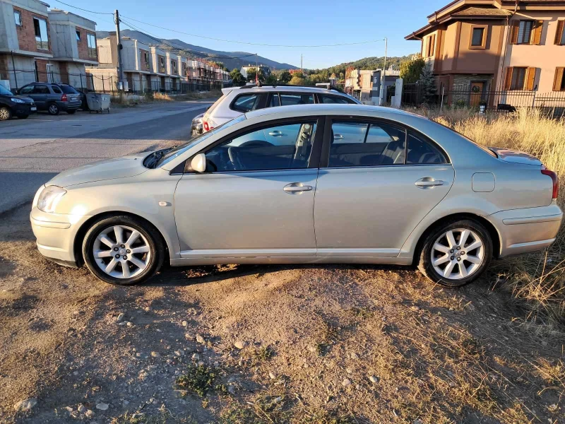 Toyota Avensis 2.0 D4D, снимка 3 - Автомобили и джипове - 51865260