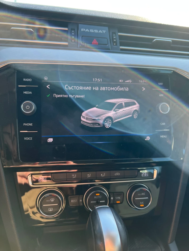 VW Passat 1.6 TDI, снимка 12 - Автомобили и джипове - 52646756