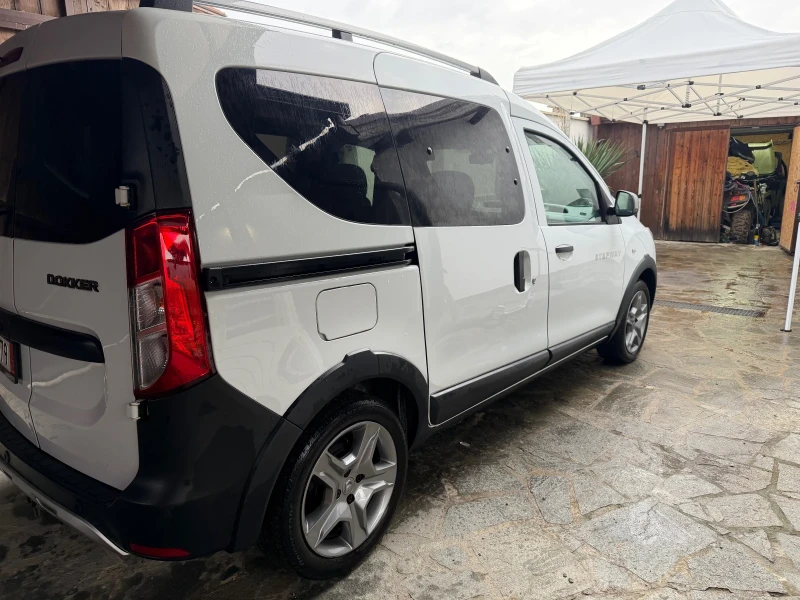 Dacia Dokker 1.3 TCe 130, снимка 4 - Автомобили и джипове - 52343373