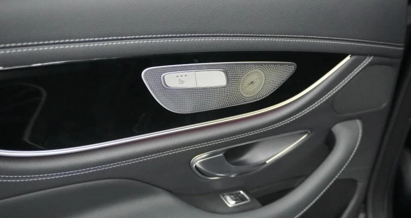 Mercedes-Benz AMG GT 43 4-Door Coupe 4Matic+ , снимка 10 - Автомобили и джипове - 52625271