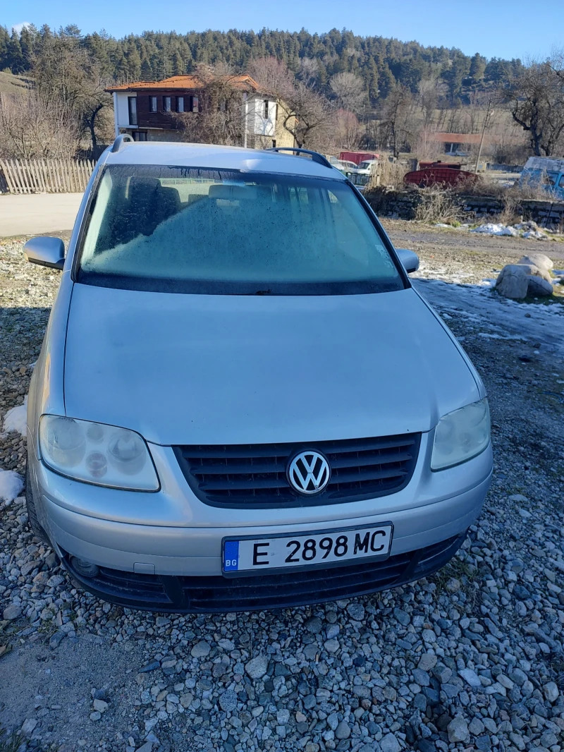 VW Touran, снимка 2 - Автомобили и джипове - 52680900