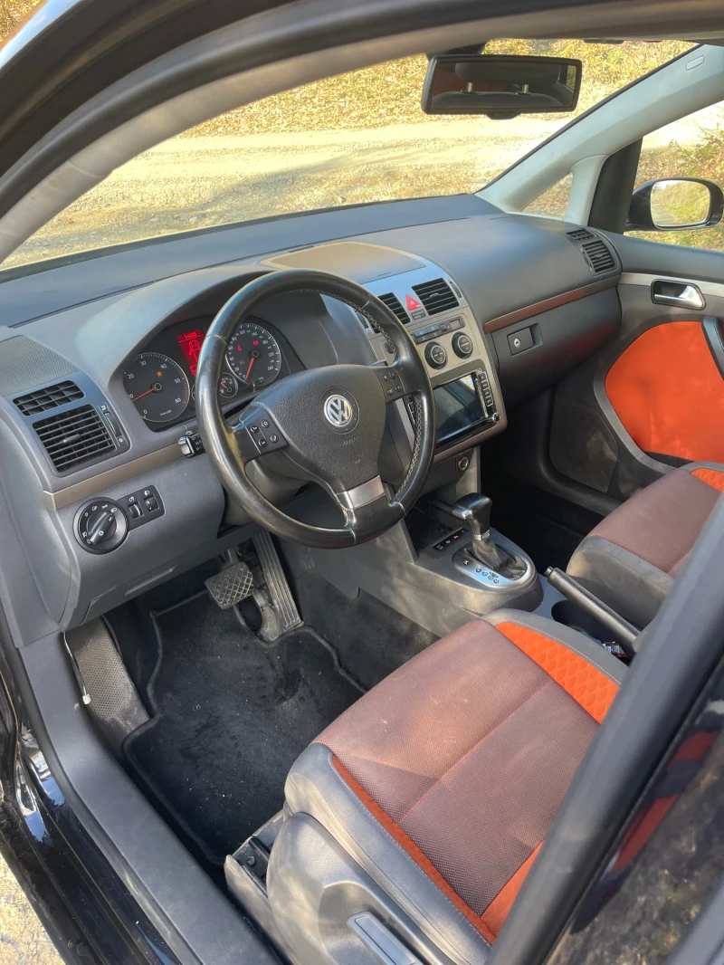 VW Touran KROSS , снимка 10 - Автомобили и джипове - 52797698