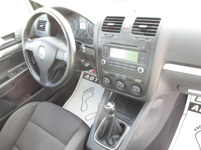 VW Golf 1.9TDI/105кс./6-СКОРОСТИ/КАТО НОВА, снимка 14 - Автомобили и джипове - 52913066