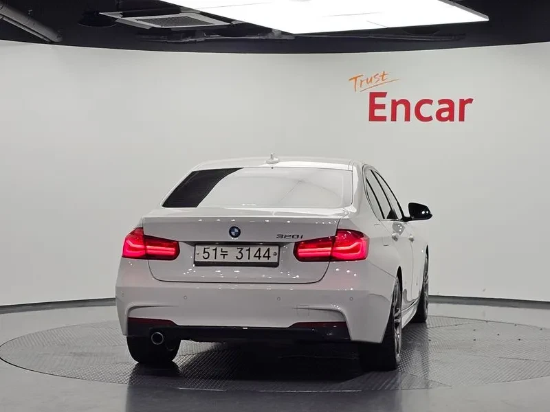 BMW 320 M Sports, снимка 4 - Автомобили и джипове - 55651234