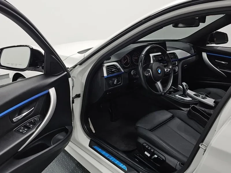 BMW 320 M Sports, снимка 10 - Автомобили и джипове - 55651234