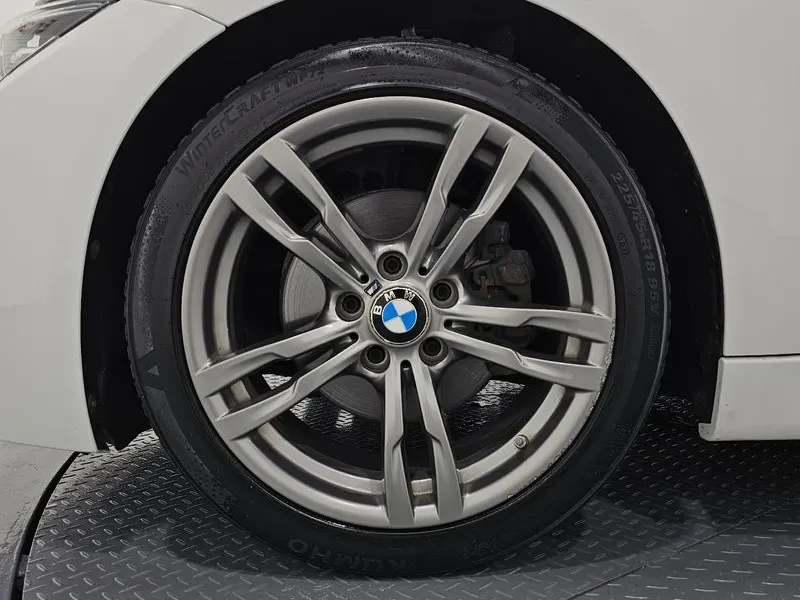 BMW 320 M Sports, снимка 5 - Автомобили и джипове - 55651234