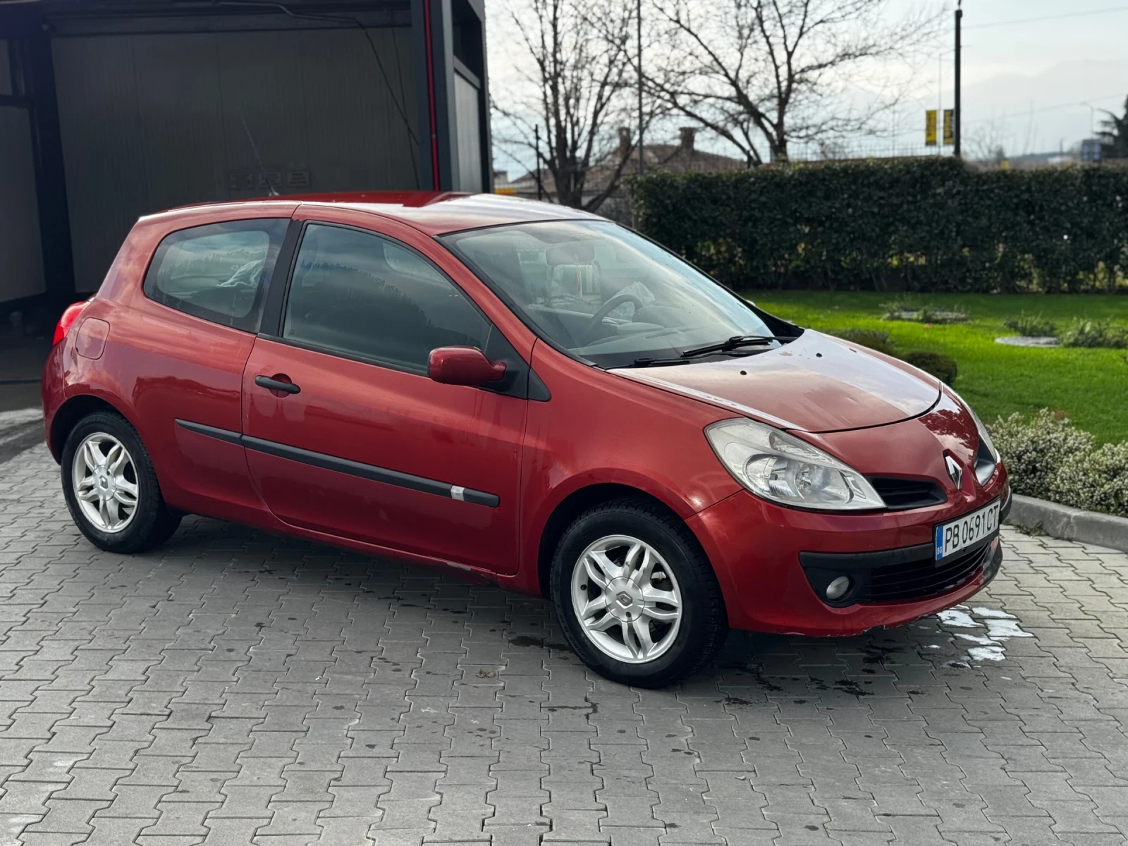 Renault Clio 1.4 Газ, снимка 1