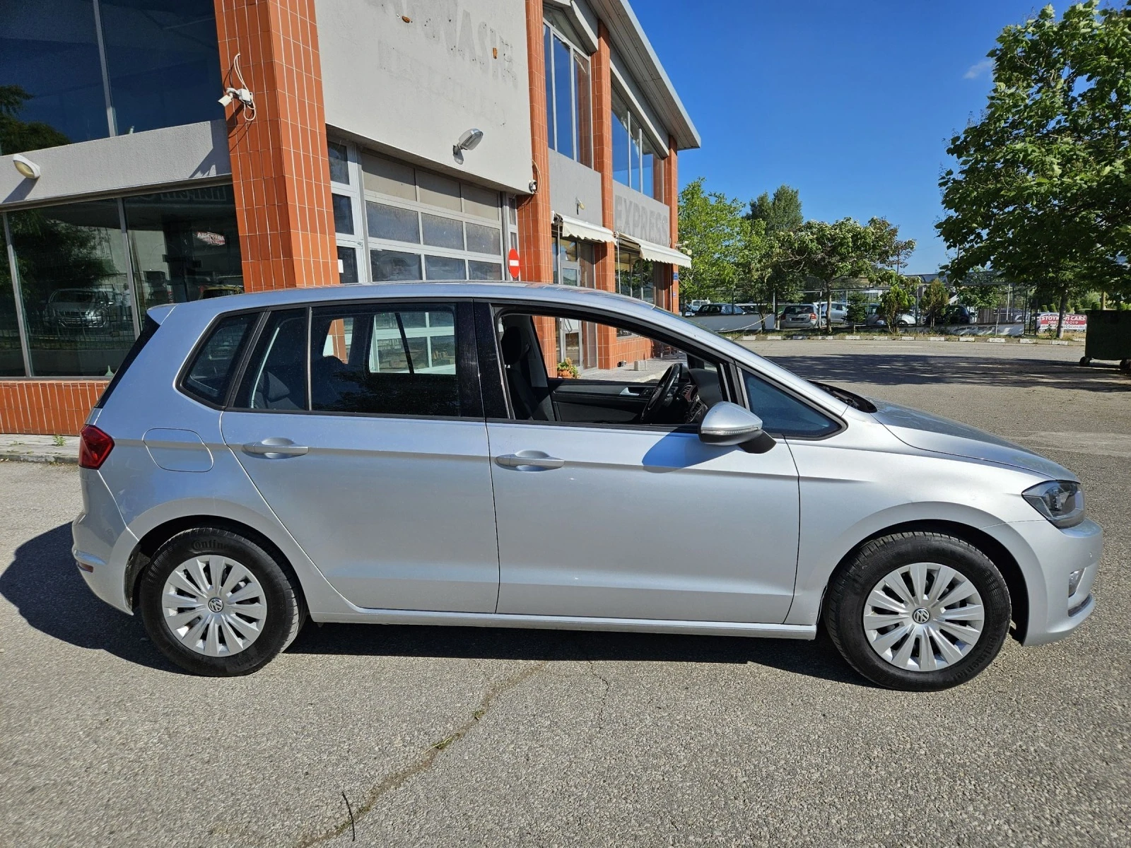 VW Sportsvan Golf 1.6TDI EURO6 - изображение 3