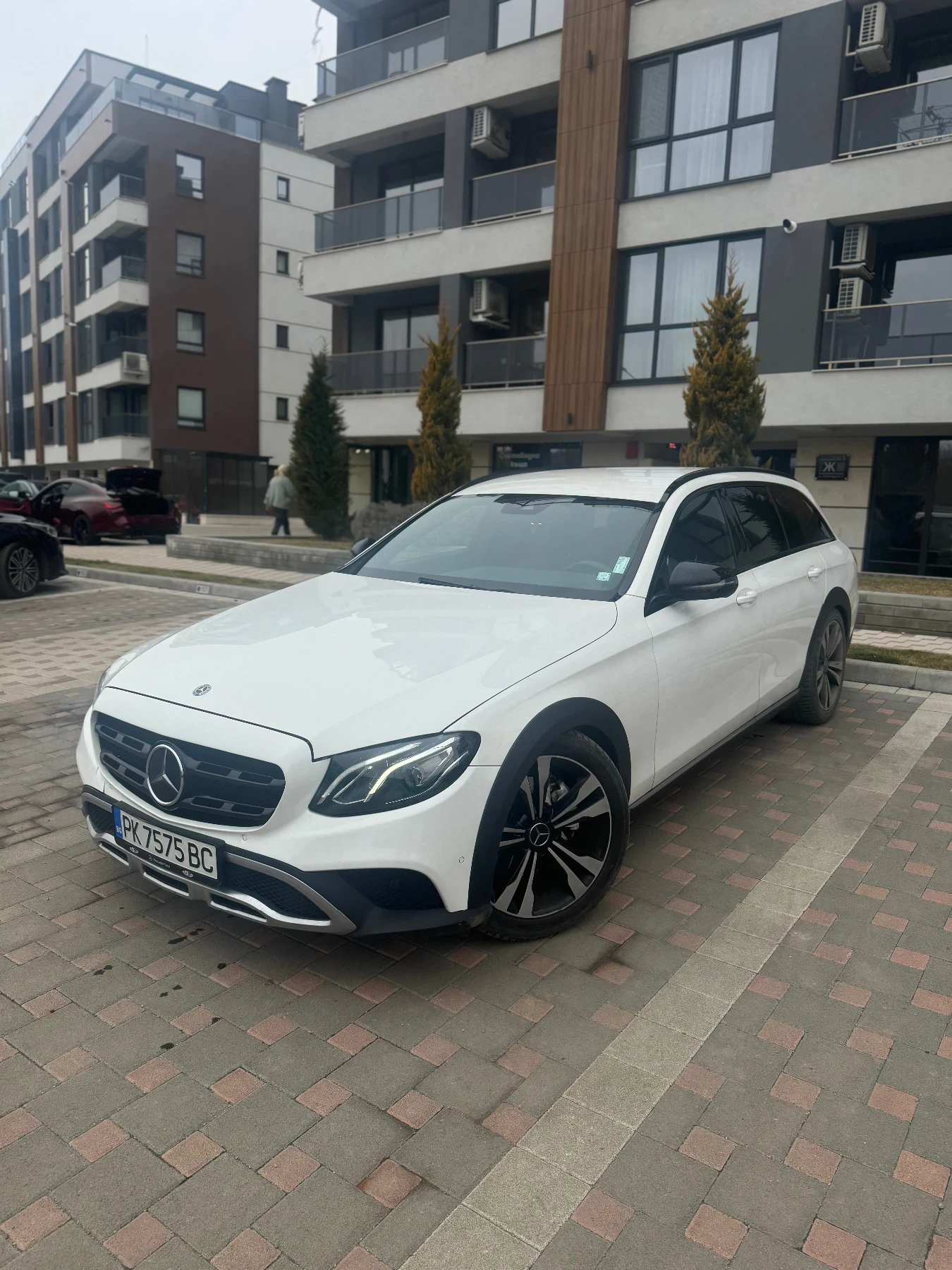 Mercedes-Benz E 220 | Mobile.bg   1