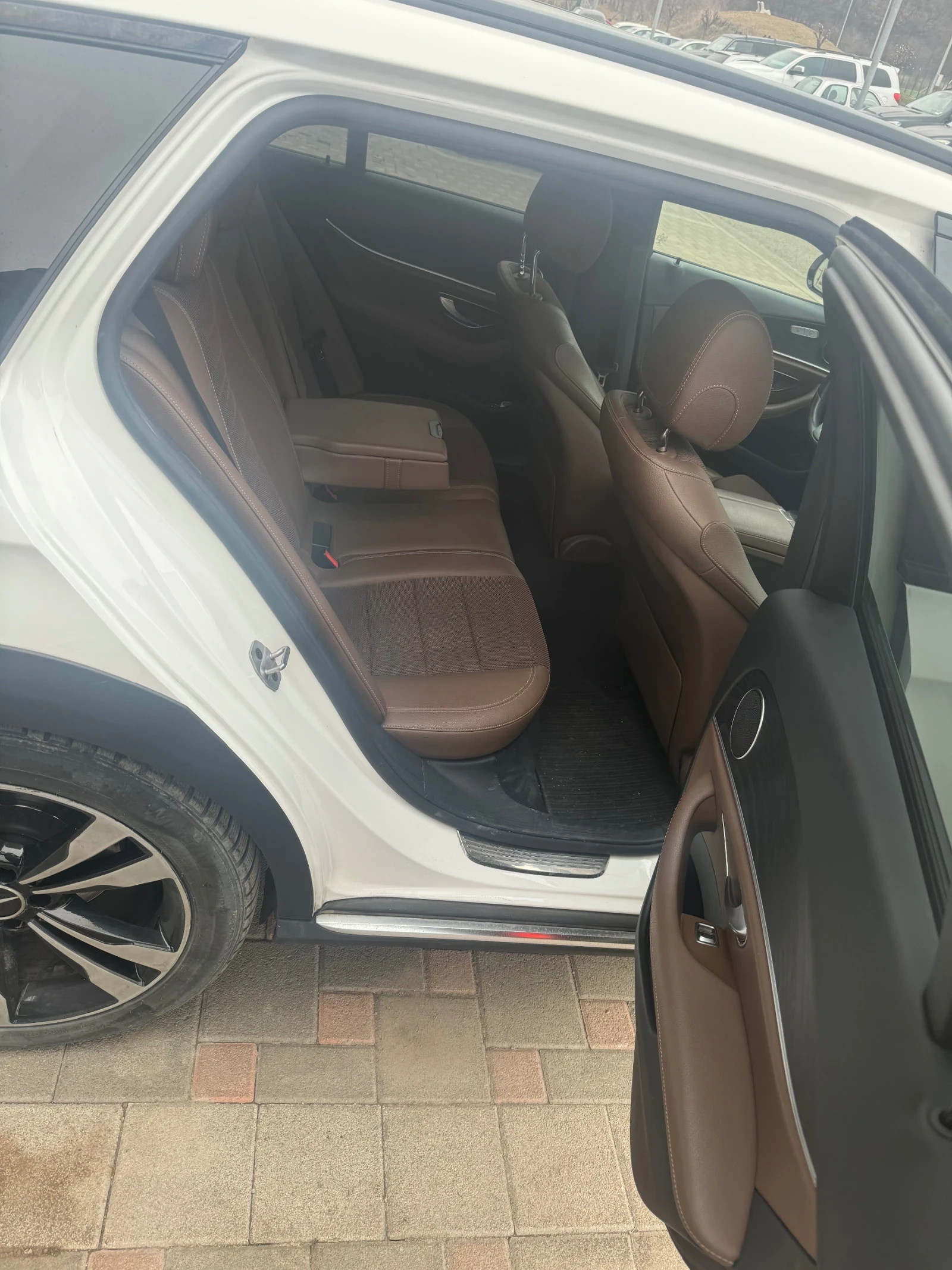 Mercedes-Benz E 220 | Mobile.bg   12