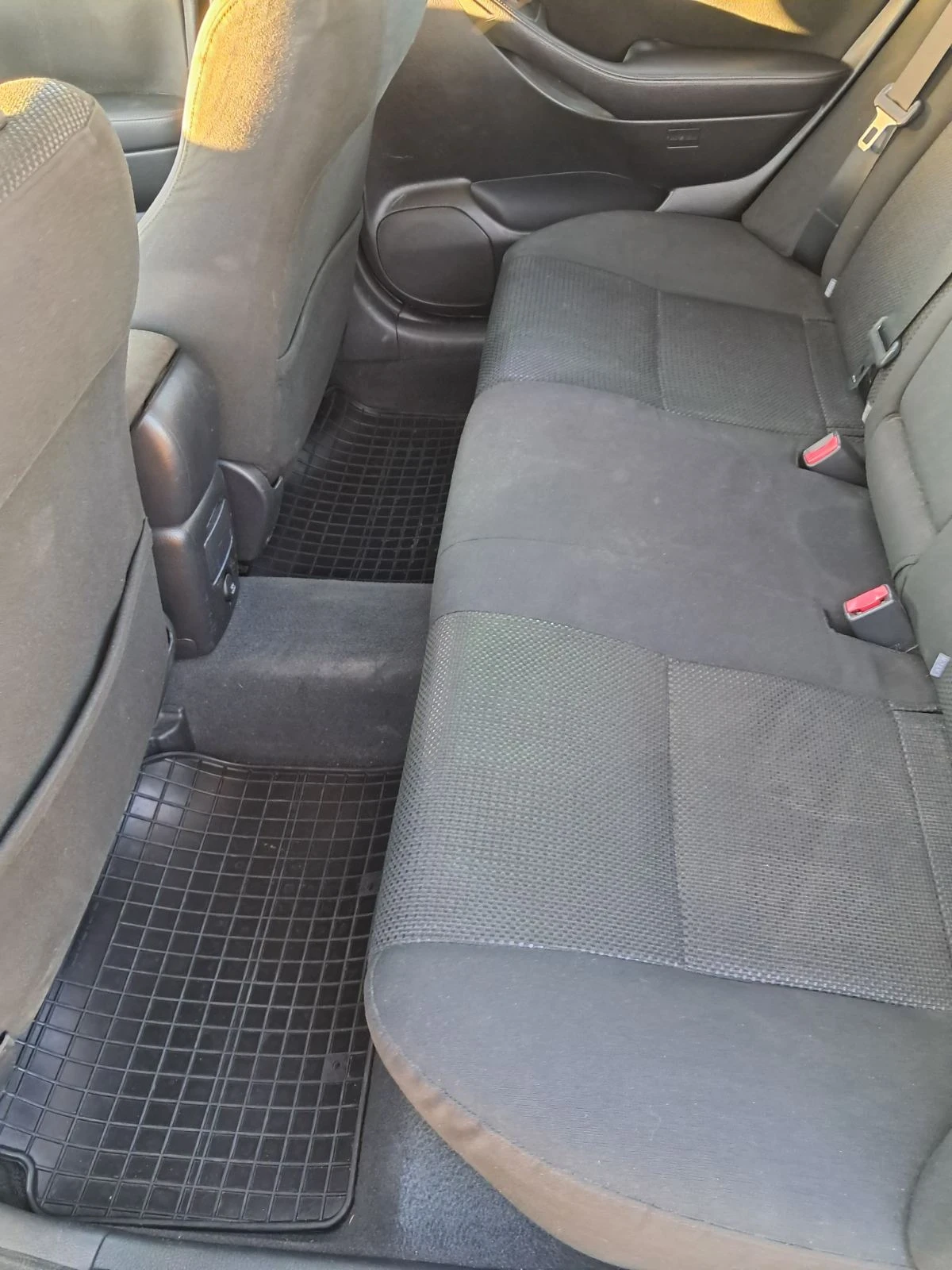Toyota Avensis 2.0 D4D - изображение 7