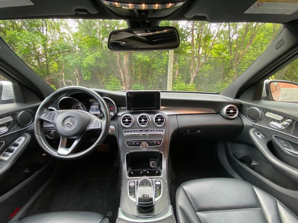 Mercedes-Benz C 300 * АВТО КРЕДИТ* ЦЕНА ДО БГ * СЕРВИЗНА ИСТОРИЯ *  - изображение 10