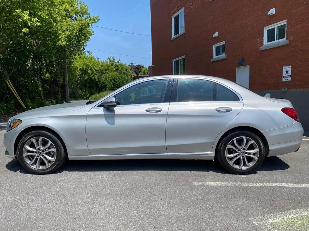 Mercedes-Benz C 300 * АВТО КРЕДИТ* ЦЕНА ДО БГ * СЕРВИЗНА ИСТОРИЯ *  - изображение 5