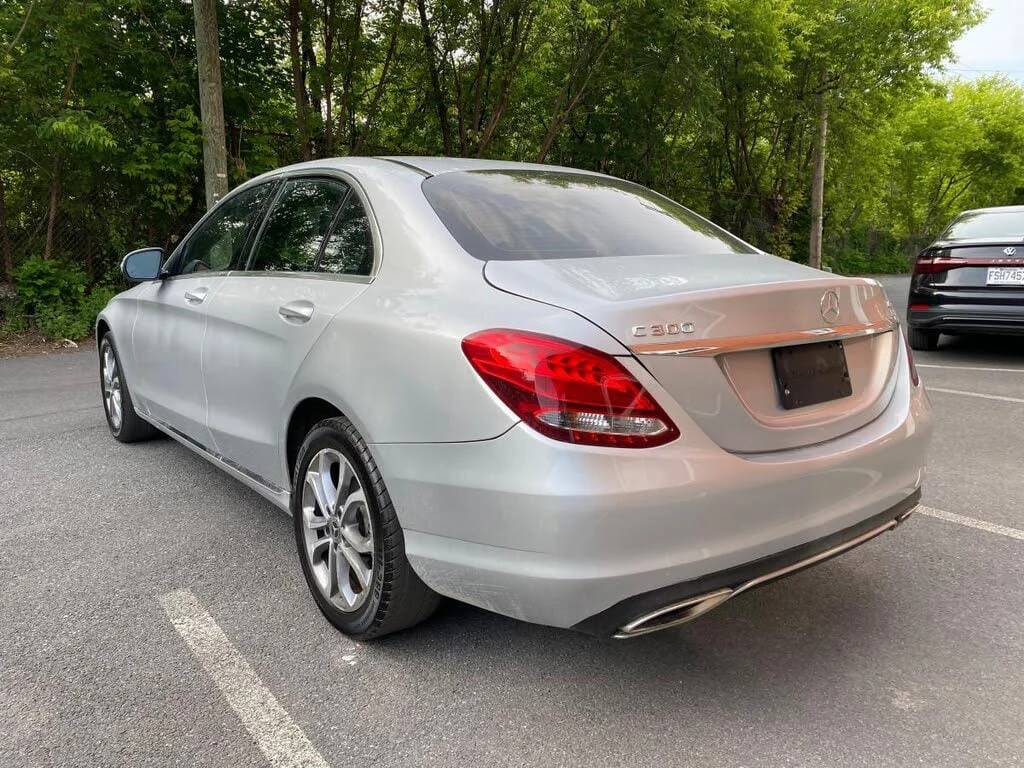 Mercedes-Benz C 300 * АВТО КРЕДИТ* ЦЕНА ДО БГ * СЕРВИЗНА ИСТОРИЯ *  - изображение 6