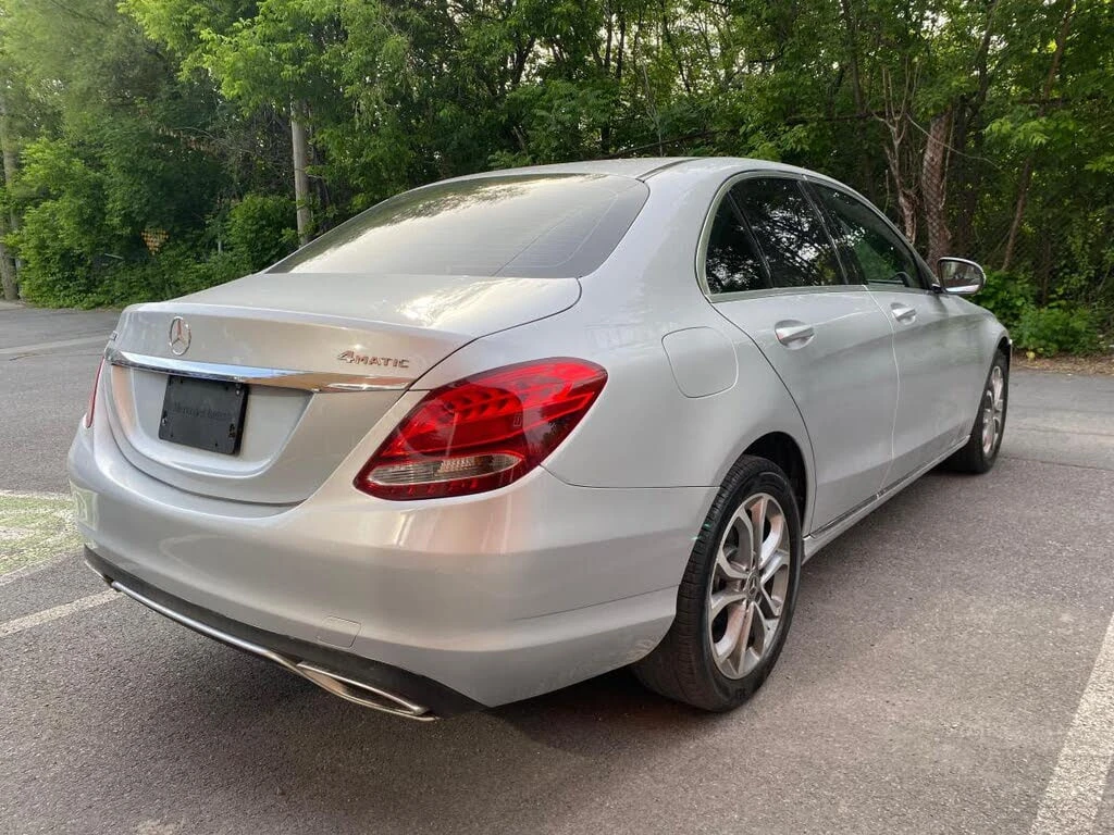 Mercedes-Benz C 300 * АВТО КРЕДИТ* ЦЕНА ДО БГ * СЕРВИЗНА ИСТОРИЯ *  - изображение 8