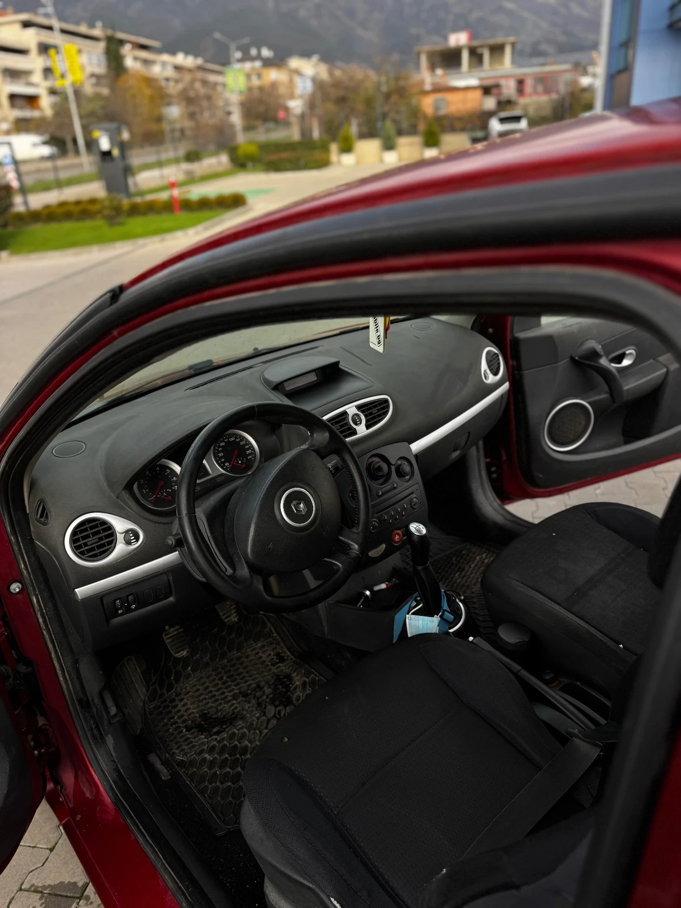 Renault Clio 1.4 Газ - изображение 5