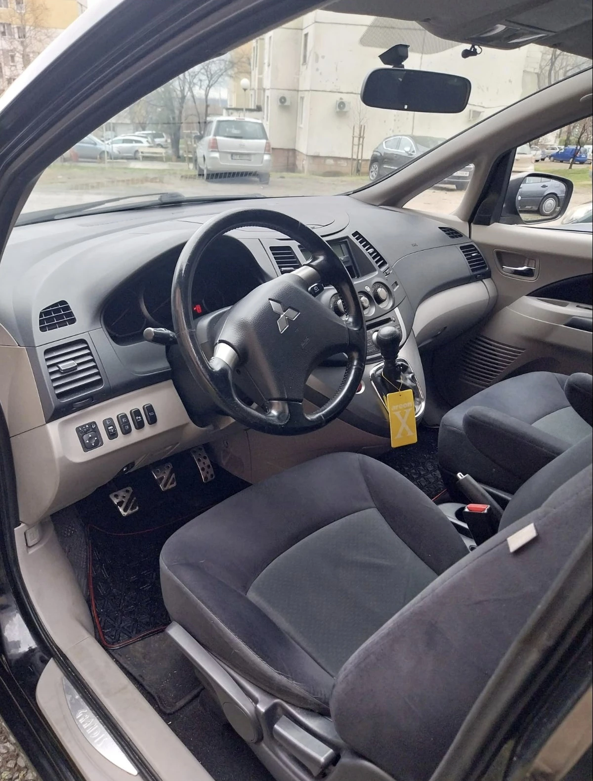 Mitsubishi Grandis  - изображение 7