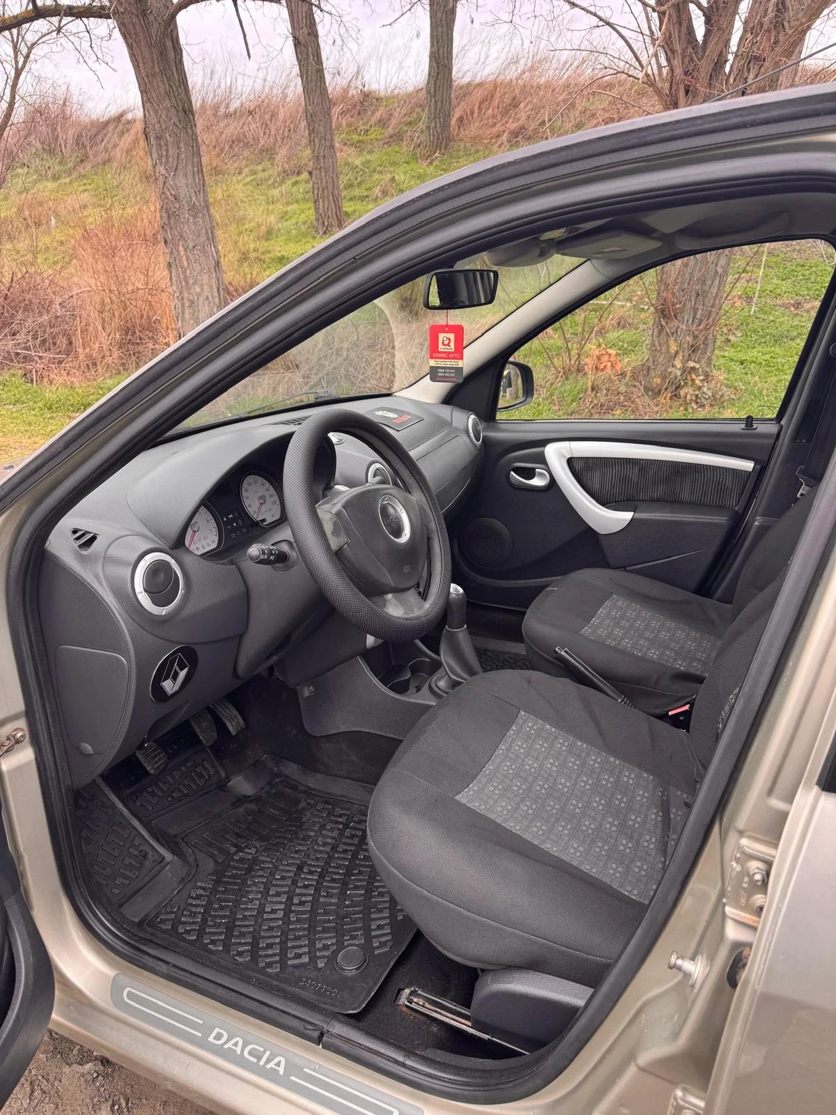 Dacia Logan  - изображение 9