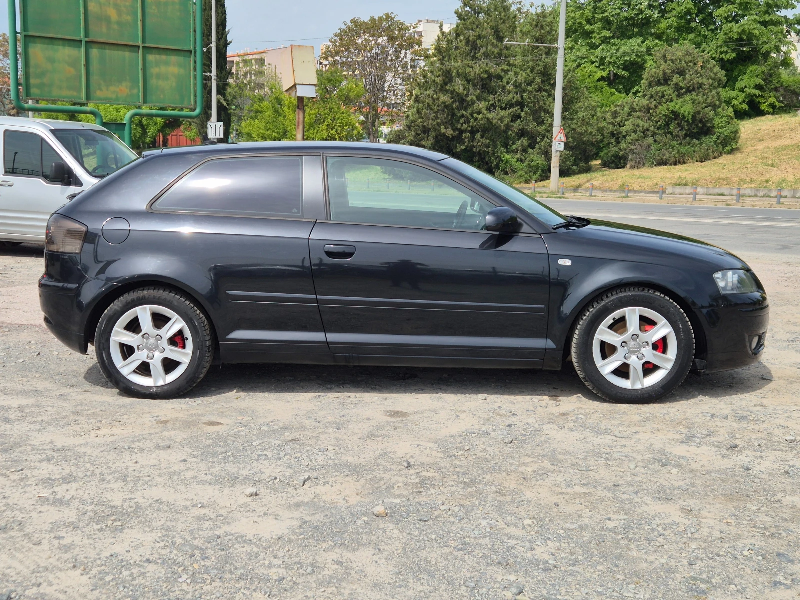 Audi A3 1.6i 102кс, снимка 6 - Автомобили и джипове - 53907876
